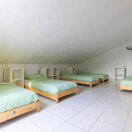Pineapple Surf House Vandrerhjem Atouguia Da Baleia Eksteriør bilde