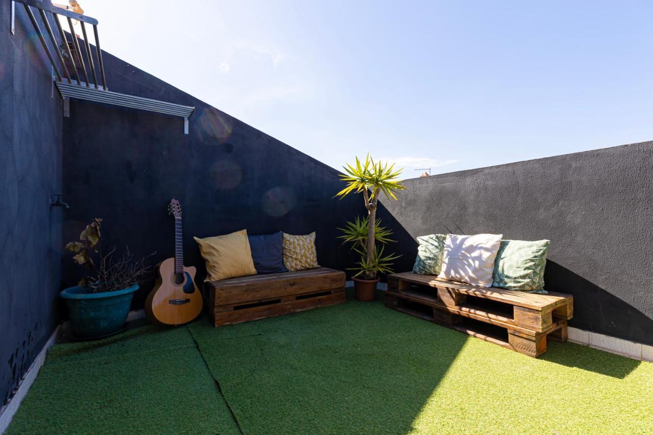 Pineapple Surf House Vandrerhjem Atouguia Da Baleia Eksteriør bilde