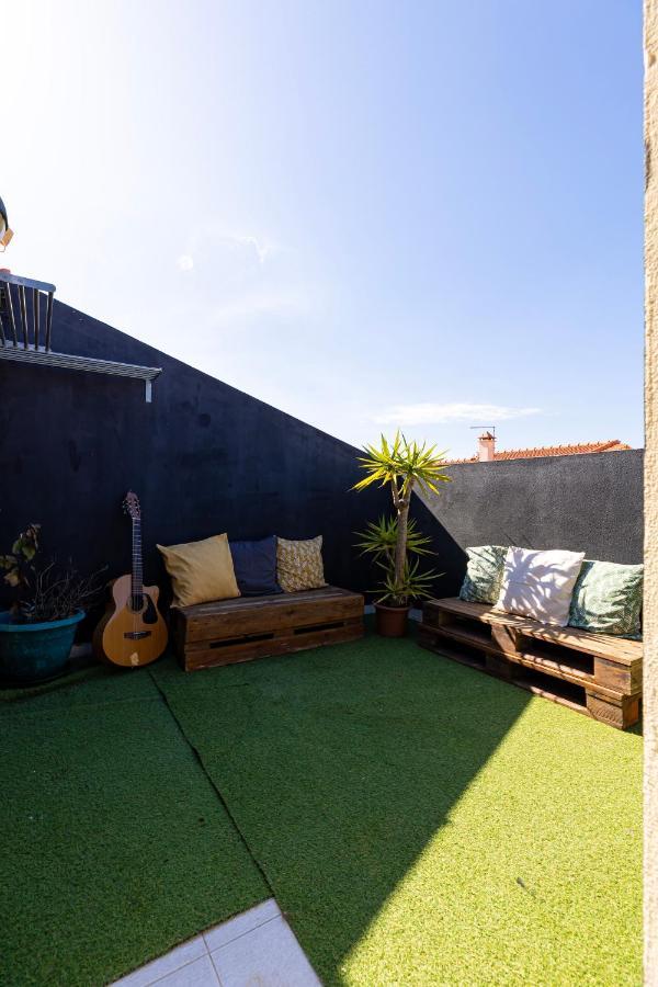 Pineapple Surf House Vandrerhjem Atouguia Da Baleia Eksteriør bilde