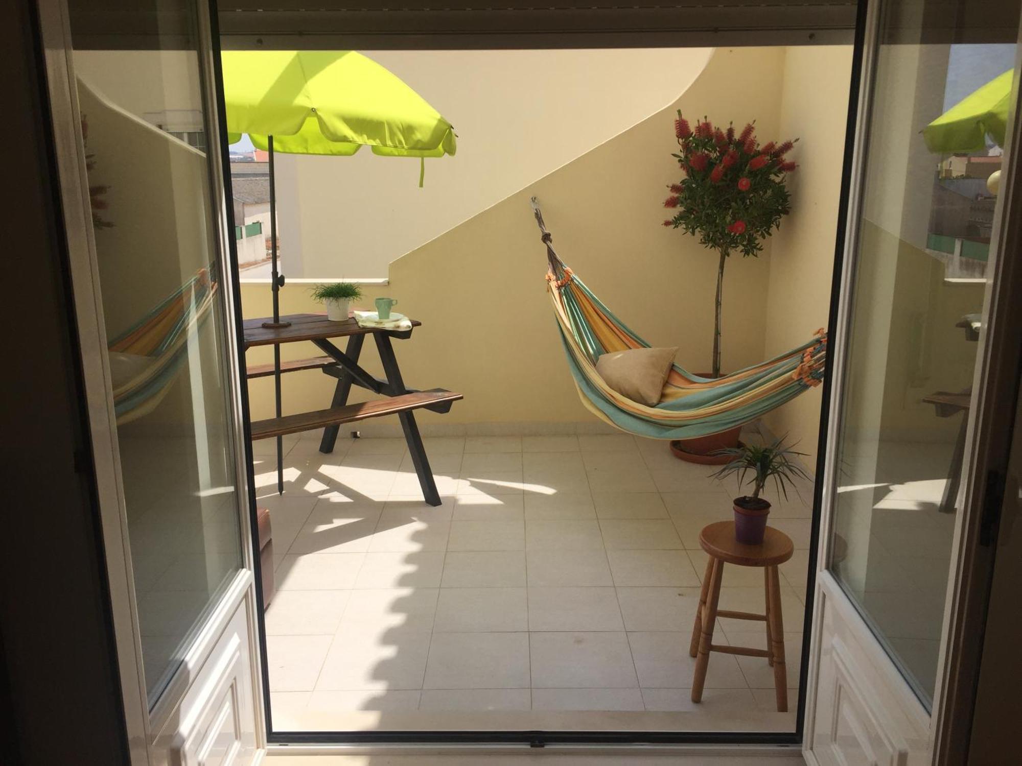 Pineapple Surf House Vandrerhjem Atouguia Da Baleia Eksteriør bilde